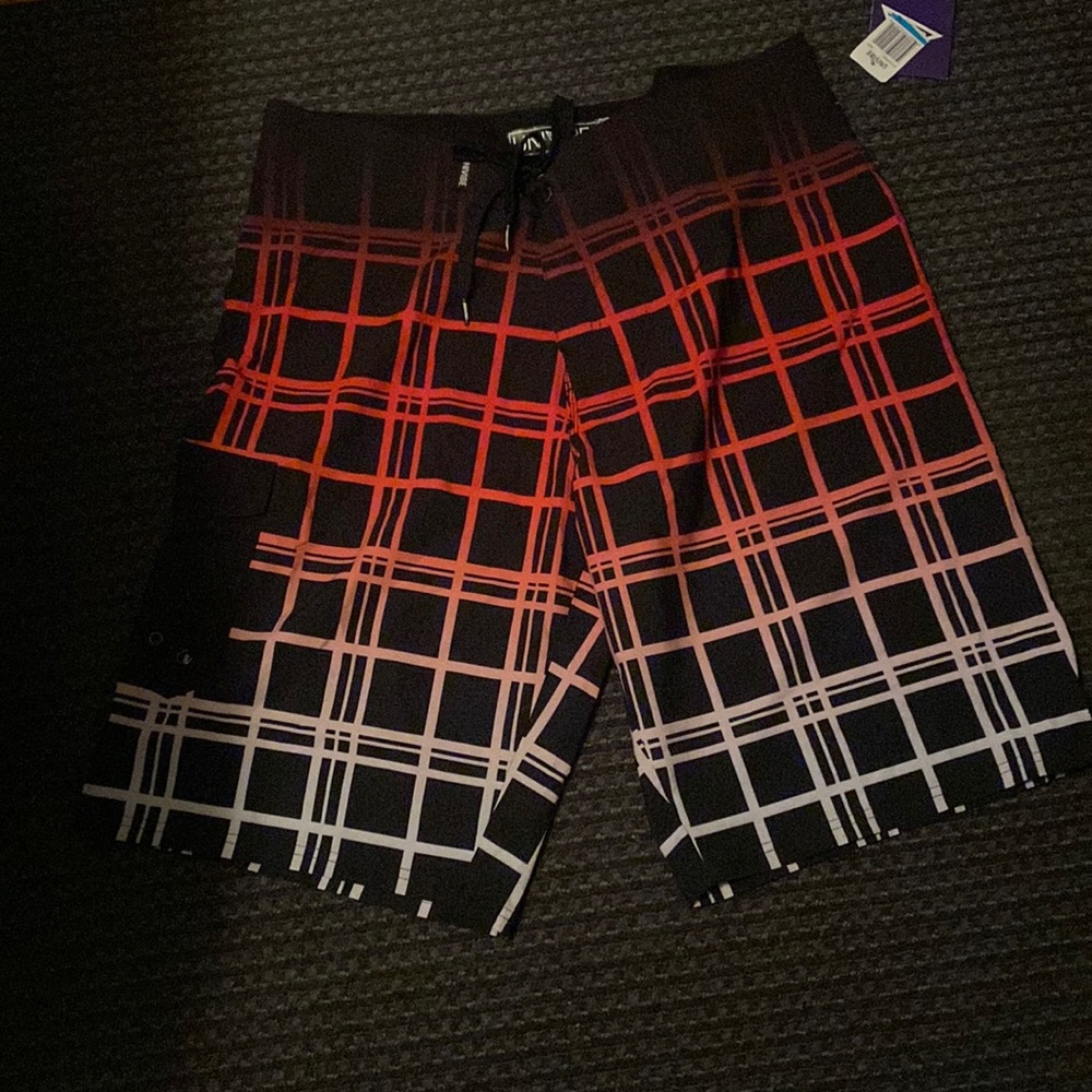 Men’s board shorts